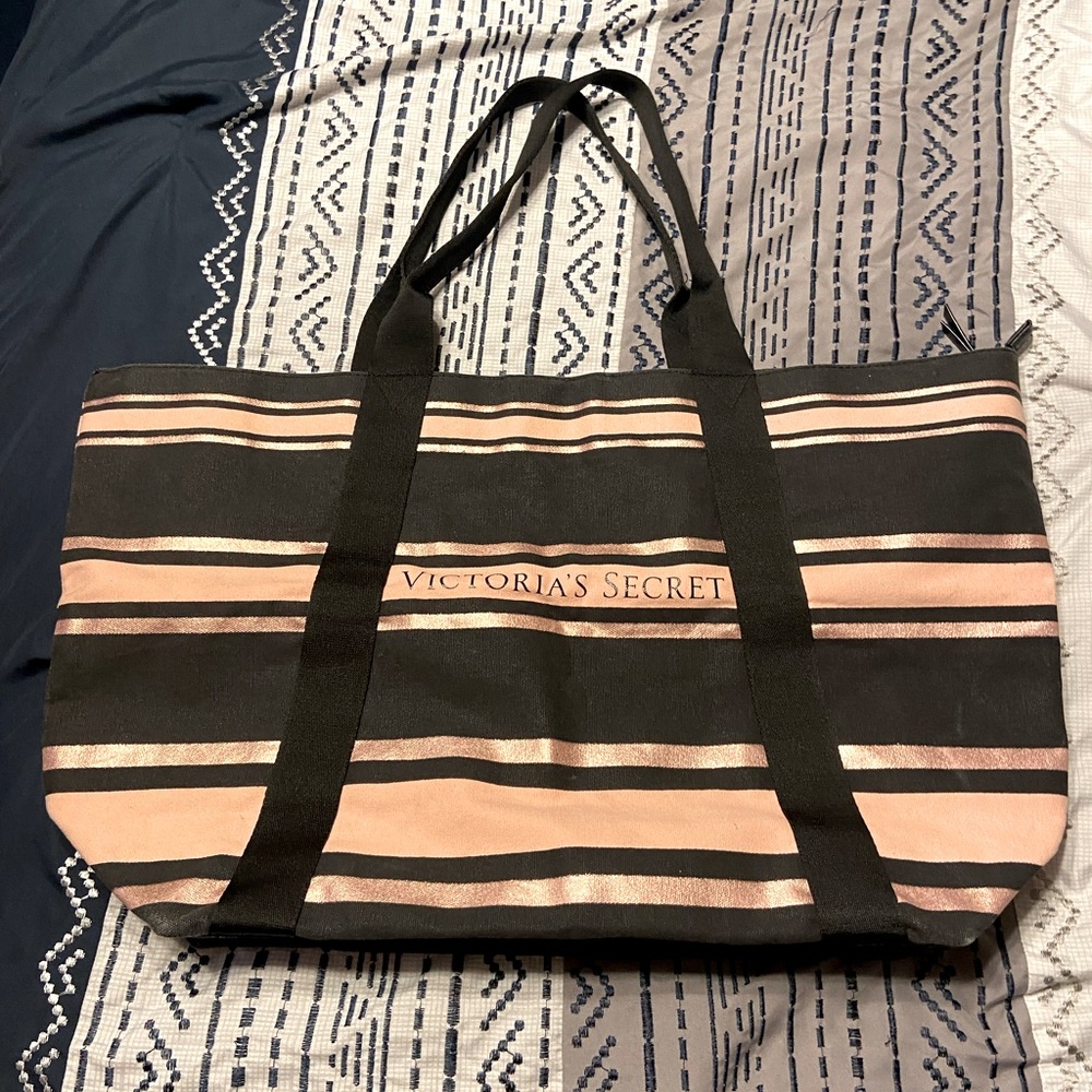 VS tote